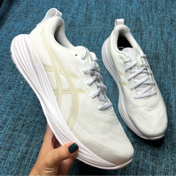 Asics Gel Cumulus 27 Running Shoes in White Lake Grey Men's Size 11 Sneakers - Picture 1 of 9